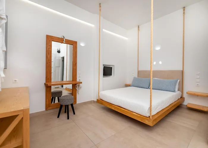 Hotel Thira