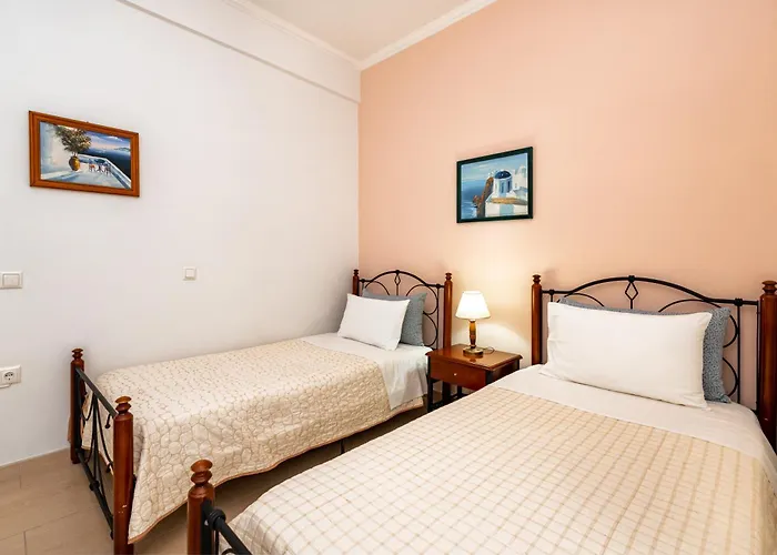 Hotel Thira