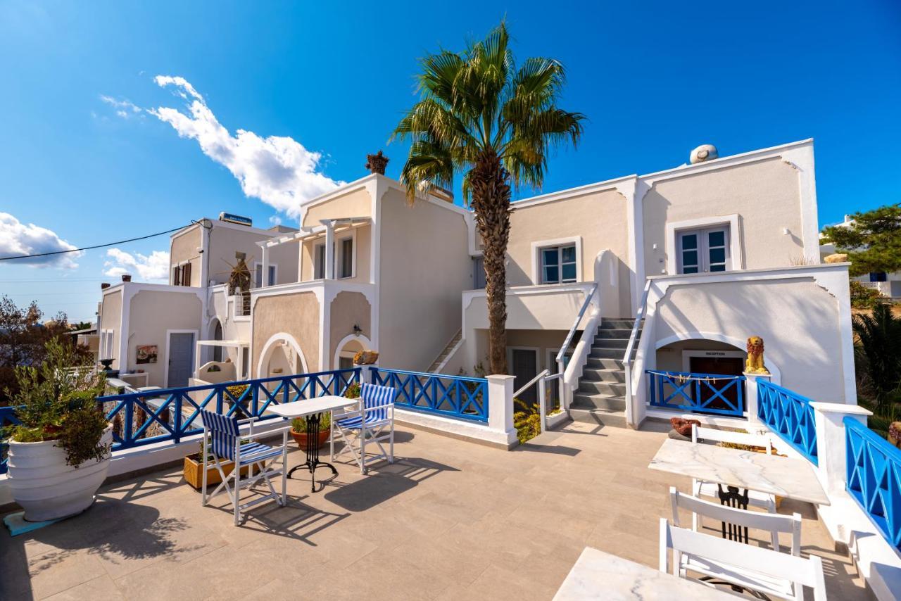 Hotel Thira *