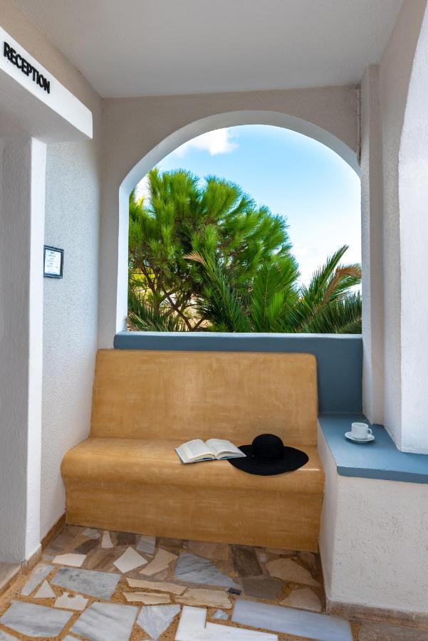 Thira Hotel